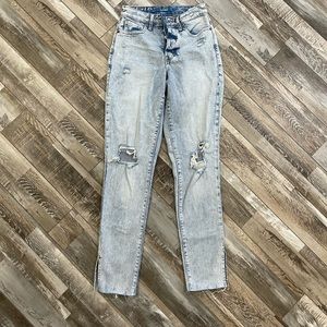 EUC Old Navy Curvy OG Straight Jeans Women's Size 2 tall Ripped